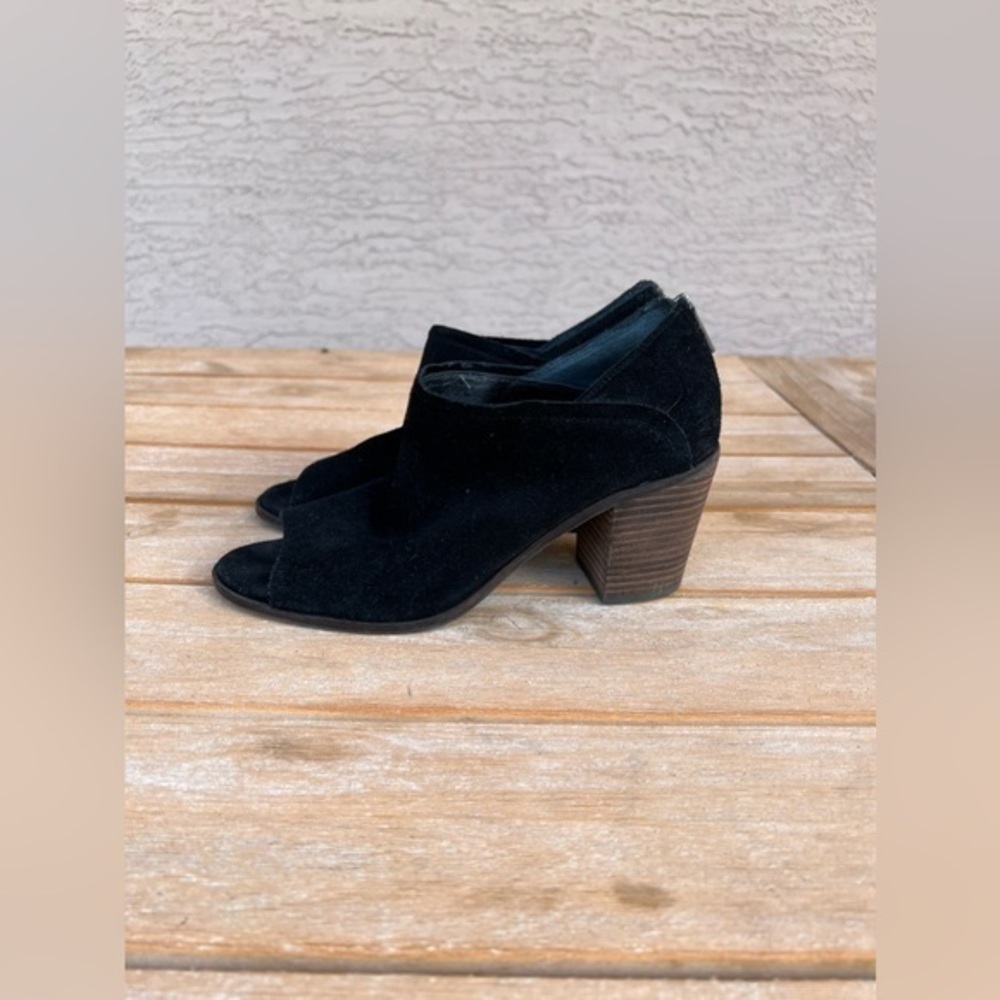 Lucky Brand black suede open toe booties size 8.5 with 3” heel